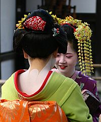 Archivo:Geisha-kyoto-2004-11-21