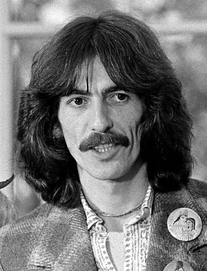 Archivo:George Harrison 1974 (cropped)
