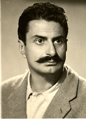Archivo:Giovannino Guareschi nel 1945 (2)