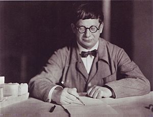 Archivo:Hans Poelzig, 1927