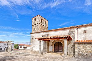 Archivo:Iglesia de Nuestra Señora de la Asunción en Colmenar de Montemayor entrada
