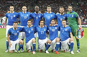 Archivo:Italy national football team Euro 2012 final