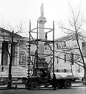 Archivo:Lincoln statue - City Hall