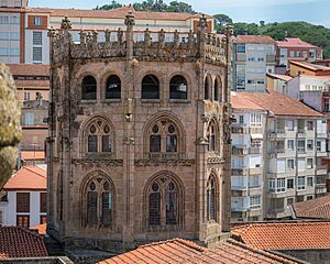 Archivo:Ourense Cathedral 2021 - Lantern