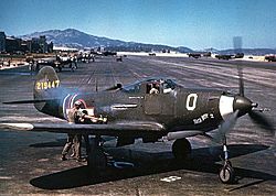 Archivo:P-39N Airacobra of the 357th Fighter Group at Hamilton Field in July 1943