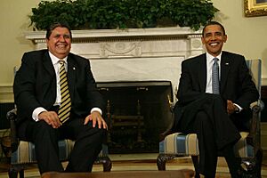 Archivo:PRESIDENTES DEL PERÚ Y ESTADOS UNIDOS DURANTE RECIENTE ENCUENTRO (4669636543)