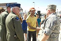 Archivo:Robert Downey Jr. at Edwards Air Force Base