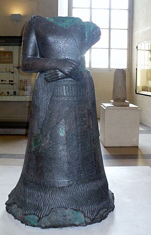 Archivo:Statue of Napirasu