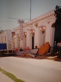 Archivo:Teatro Nacional despues del terremoto de Punitaqui