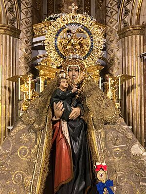 Archivo:Virgen del Mar Coronada, patrona de Almería