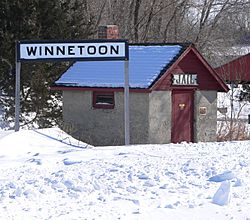 Winnetoon jail from NW 2.JPG