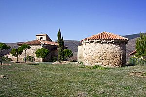 Archivo:Abside romanico-Bergasillas Somera-18890