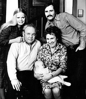Archivo:All in the Family cast 1976