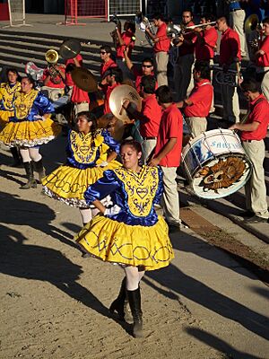Archivo:Baile Religioso - Templo Votivo Maipú