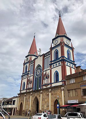 Basilica-moniquira.jpg