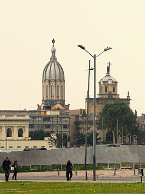 Archivo:Bogotá - Basílica del Voto Nacional