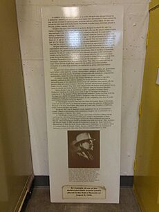 Archivo:Borglum biography panel for the Hall of Records at Mt Rushmore