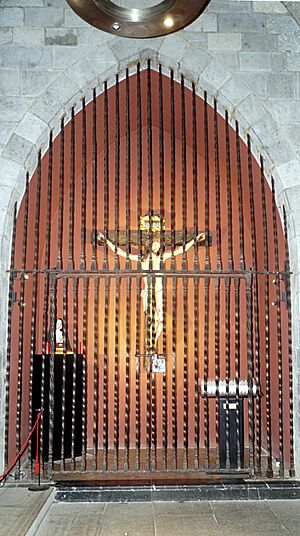Archivo:Capilla del Santo Cristo - Iglesia de Roncesvalles