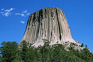 Archivo:Devils Tower CROP