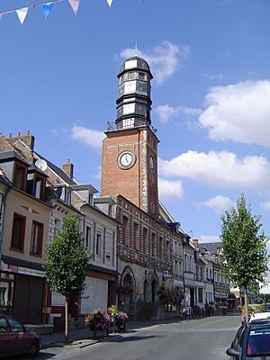 Archivo:Doullens - Le beffroi