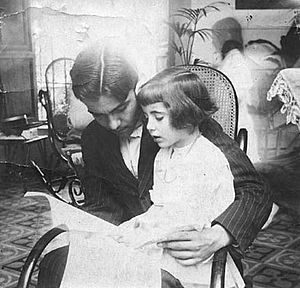 Archivo:Federico garcia lorca con su hermana isabel en granada en 1914