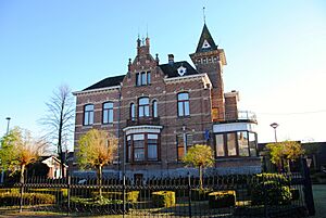 Archivo:Gemeentehuis Sint-Amands