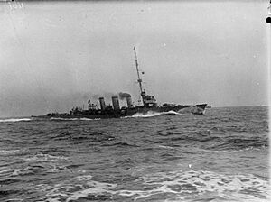 Archivo:HMS Arethusa (1913)