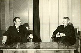 Archivo:IICCR BA269 Mladenov Ceausescu 1978