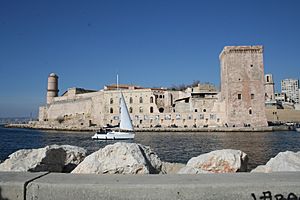 Archivo:Marseille-Fort Saint-Jean