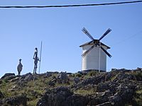 Archivo:Monumento Quijote (Tandil)