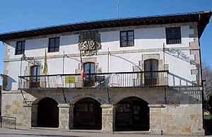 Archivo:Murguía - Ayuntamiento 1