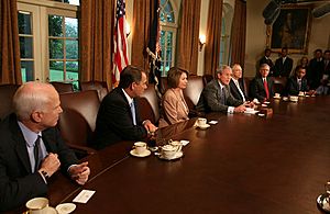Archivo:President George W. Bush bipartisan economic meeting Congress, McCain, Obama