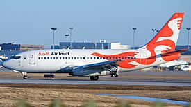 Air Inuit Boeing 737-200(A) C-GMAI (25991350941).jpg