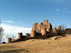 Archivo:Castillo de Loarre - Vista exterior