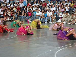 Archivo:Danza Arabe Grupo de Baile Ulloense