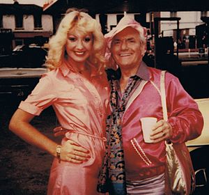 Archivo:Dick Emery and Susie Silvey
