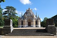 Archivo:Domaine de la chapelle royale Saint-Louis