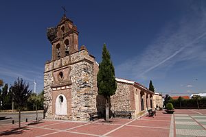Archivo:Garcihernandez, Iglesia San Juan Bautista, 2