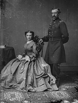 Archivo:George Armstrong Custer and Elizabeth Bacon Custer - Brady-Handy