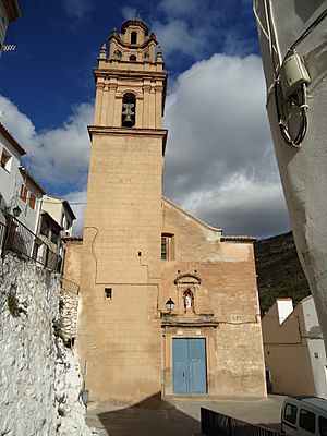 Archivo:Iglesia Chulilla