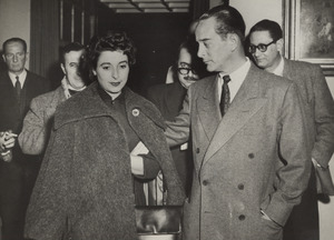 Archivo:Jacobo Árbenz e sua esposa, 1955