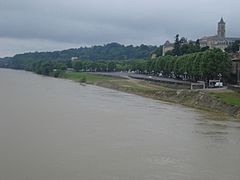 La Réole and Garonne river, general view