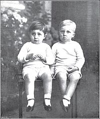 Archivo:Los hijos de los reyes de España, por Kaulak