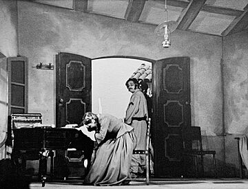 Archivo:Luisa Vehil y Miguel Faust Rocha in "El Sargento Palma" (1942), Teatro Cervantes, Buenos Aires