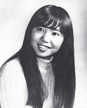 Archivo:Mariya Takeuchi yearbook photo