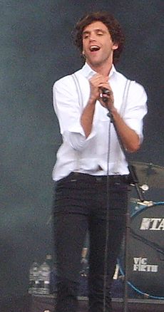 Archivo:Mika at V Festival 2007