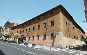 Archivo:Monasterio de la Visitación (Madrid) 01