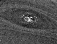 Archivo:PIA00064 Neptune's Dark Spot (D2), 1989