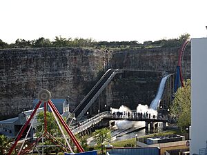 Archivo:Power Surge (Six Flags Fiesta Texas) 1