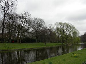 Archivo:REGENTSPARK1